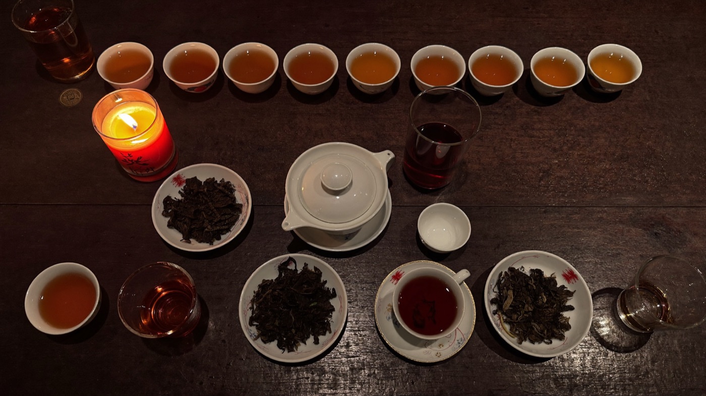 Pin Cha tea tasting session